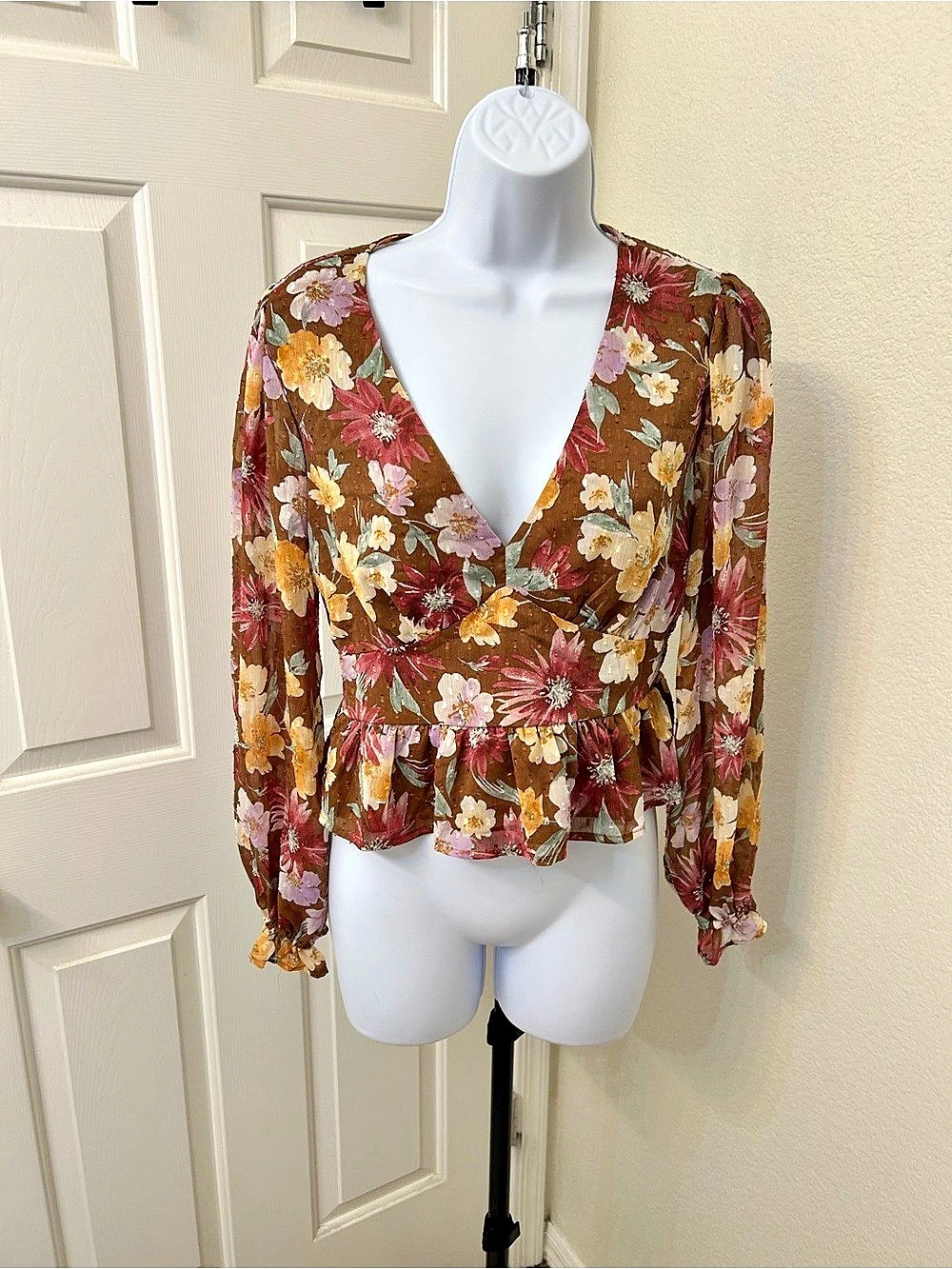 Lush Floral Blouse in Brown & Pink Size Small Like New